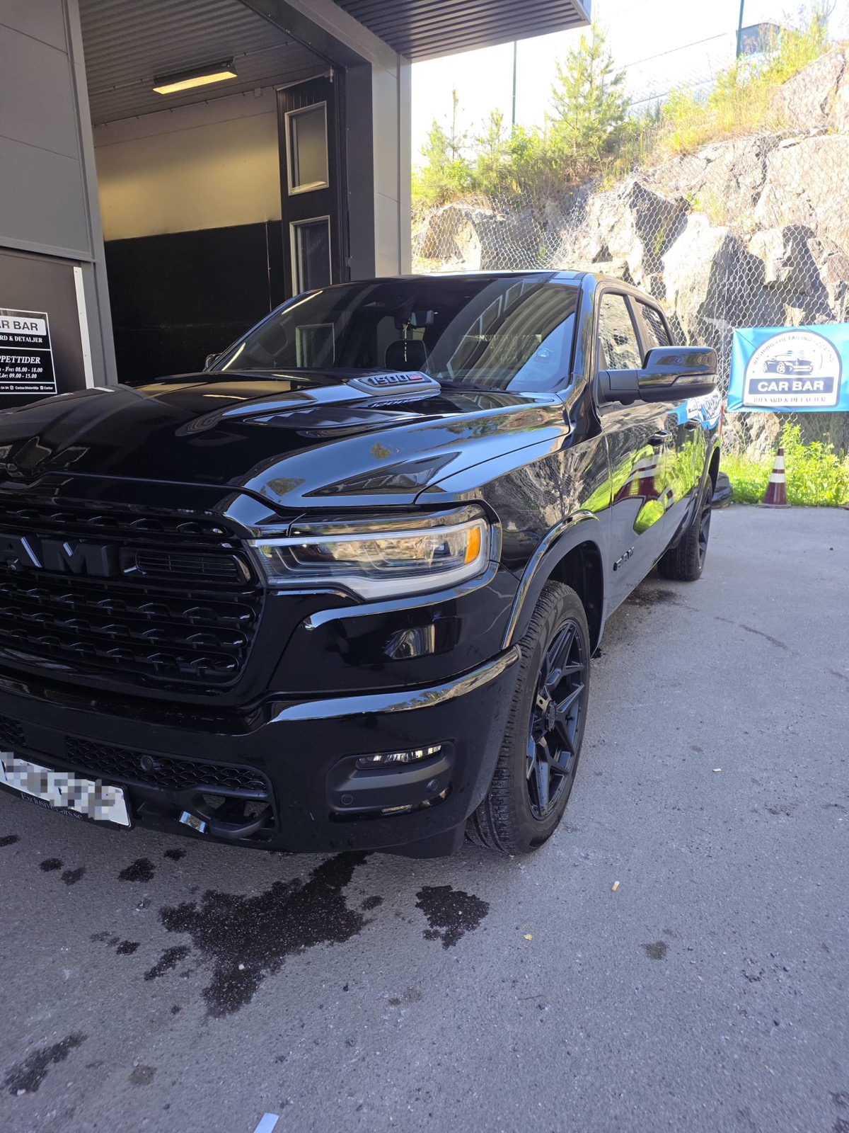 Inredningsrengöring och bilvård hos CAR BAR